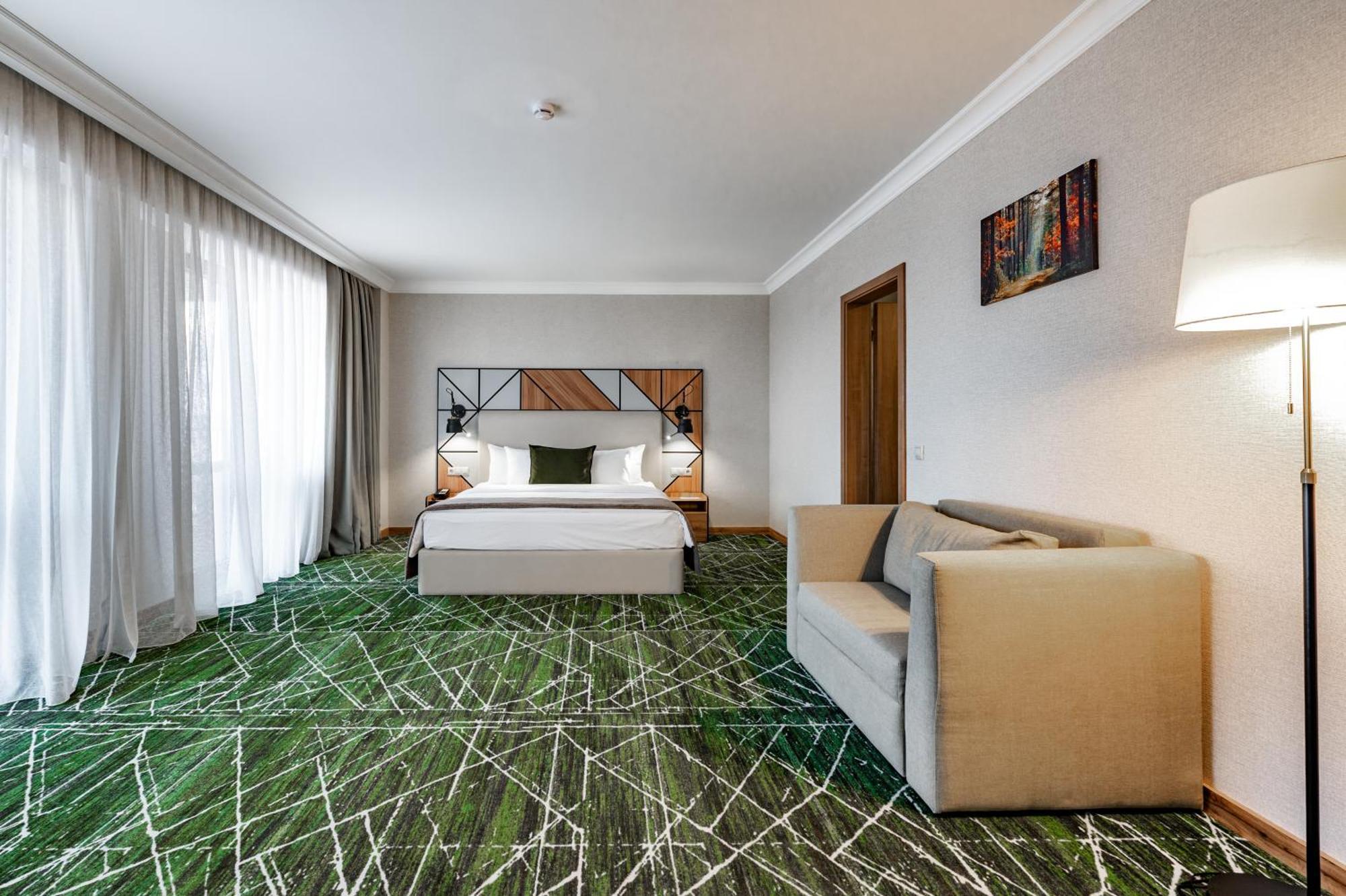 Wyndham Garden Burabay Hotel Ngoại thất bức ảnh