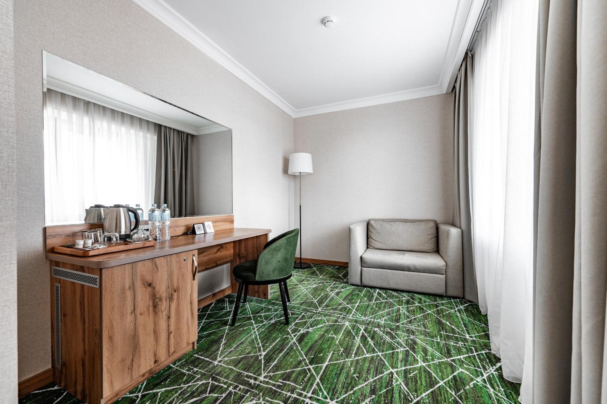 Wyndham Garden Burabay Hotel Ngoại thất bức ảnh