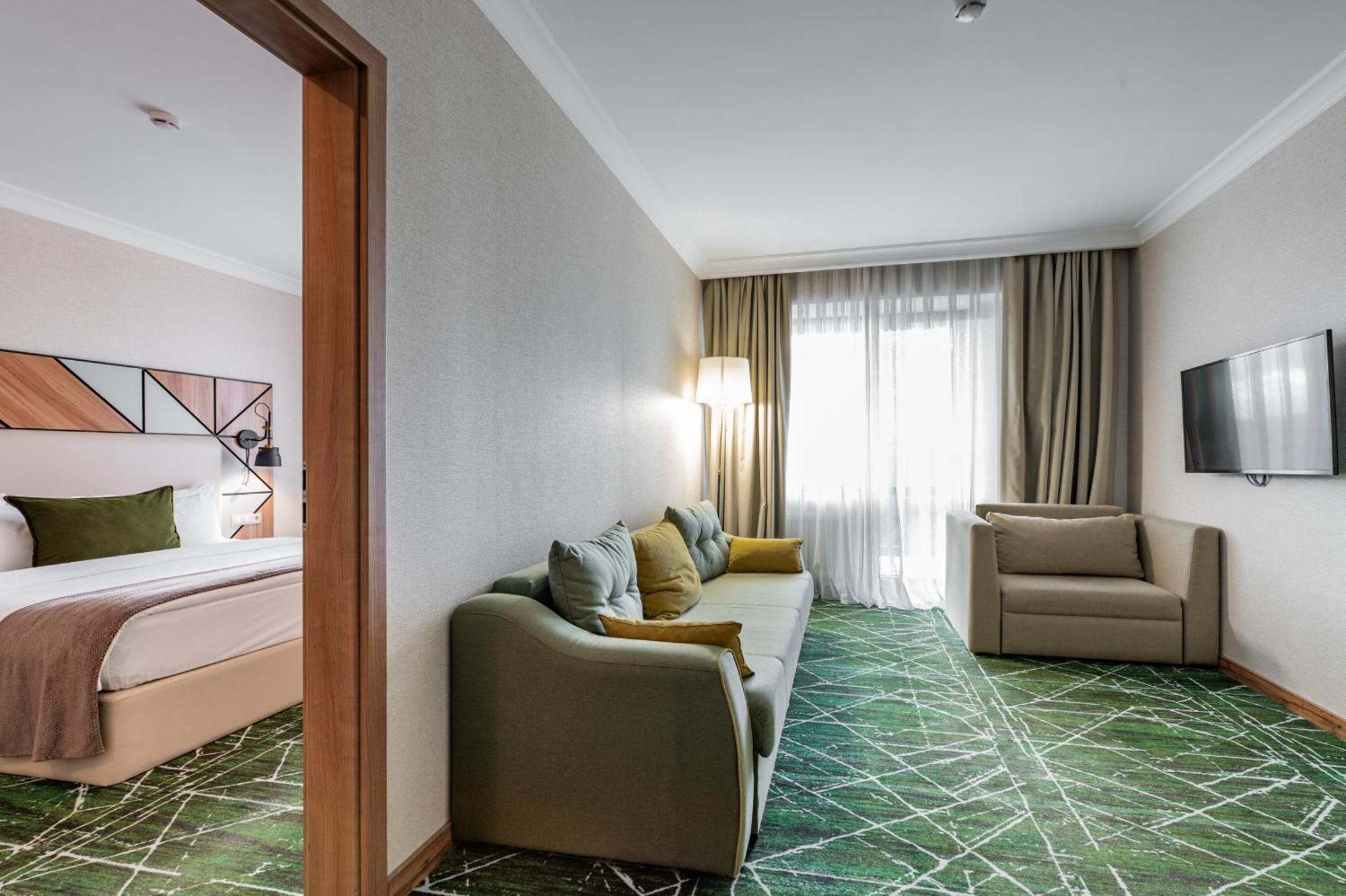 Wyndham Garden Burabay Hotel Ngoại thất bức ảnh